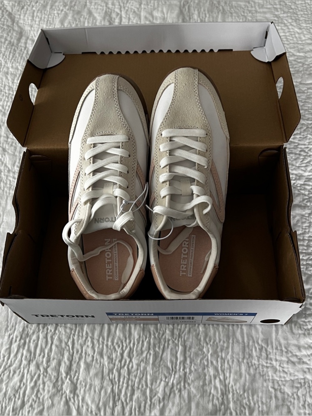 Tretorn Hailey Women's Size 7 Sneakers - Cream & Pink - Picture 2 of 6